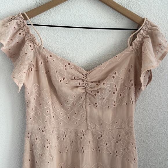 ASTR The Label Mackenzie Off Shoulder Eyelet Mini Dress Solid Short Sleeve Med - Picture 3 of 10